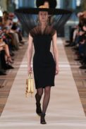 00016-schiaparelli-couture-spring-22-credit-gorunway
