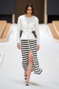 00018-chanel-couture-spring-22-credit-gorunway