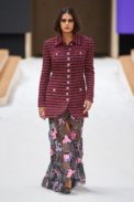 00019-chanel-couture-spring-22-credit-gorunway