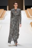 00021-chanel-couture-spring-22-credit-gorunway