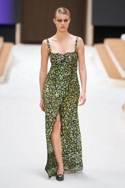 00022-chanel-couture-spring-22-credit-gorunway