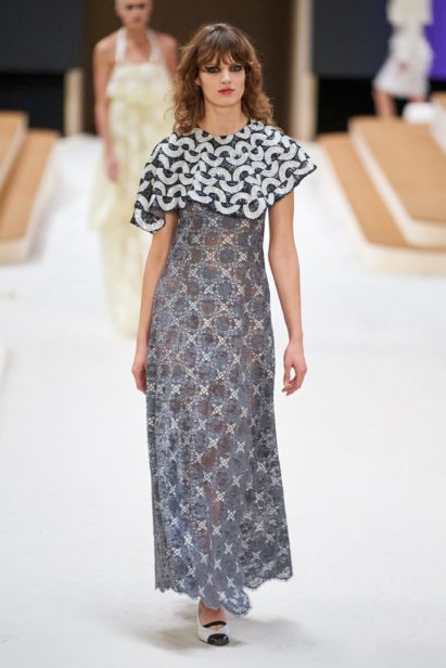 00024-chanel-couture-spring-22-credit-gorunway