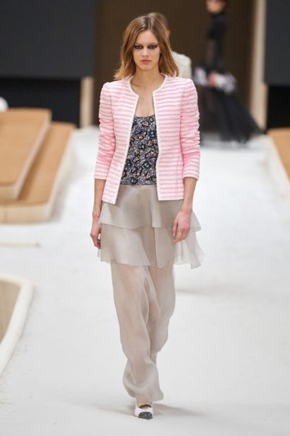 00026-chanel-couture-spring-22-credit-gorunway