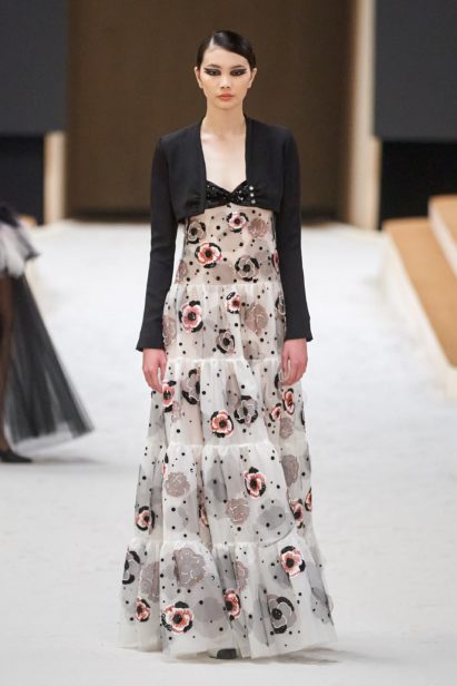 00028-chanel-couture-spring-22-credit-gorunway