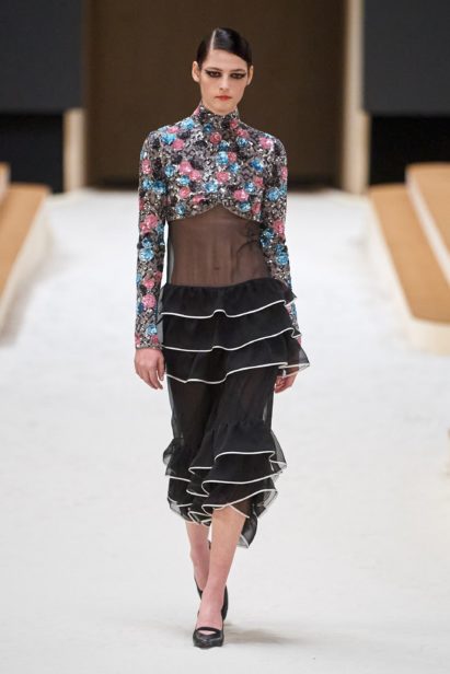 00031-chanel-couture-spring-22-credit-gorunway