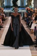 00032-schiaparelli-couture-spring-22-credit-gorunway