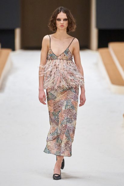 00035-chanel-couture-spring-22-credit-gorunway