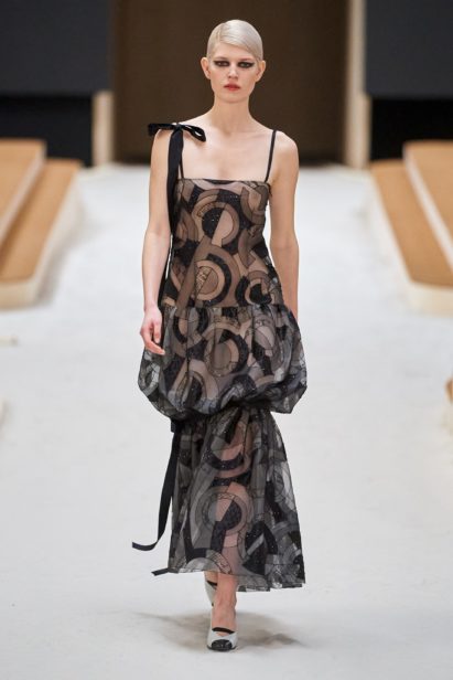 00036-chanel-couture-spring-22-credit-gorunway