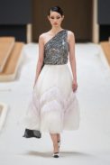 00042-chanel-couture-spring-22-credit-gorunway