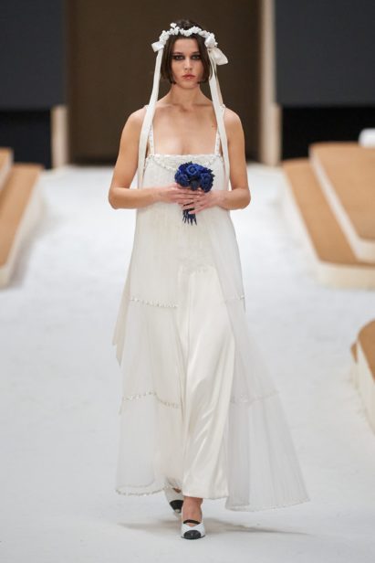 00045-chanel-couture-spring-22-credit-gorunway