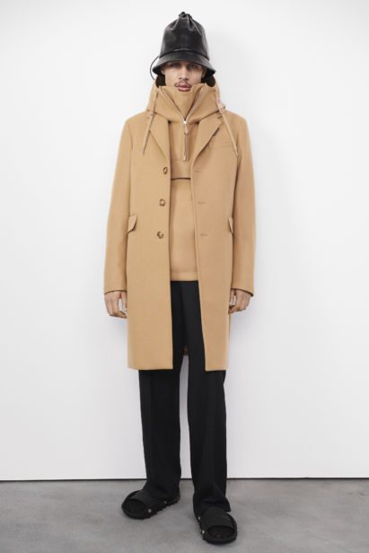burberry-autumn_winter-2022-pre-collection-look-4
