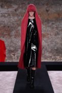 00002-raf-simons-fall-22-london-credit-brand