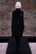 00004-raf-simons-fall-22-london-credit-brand