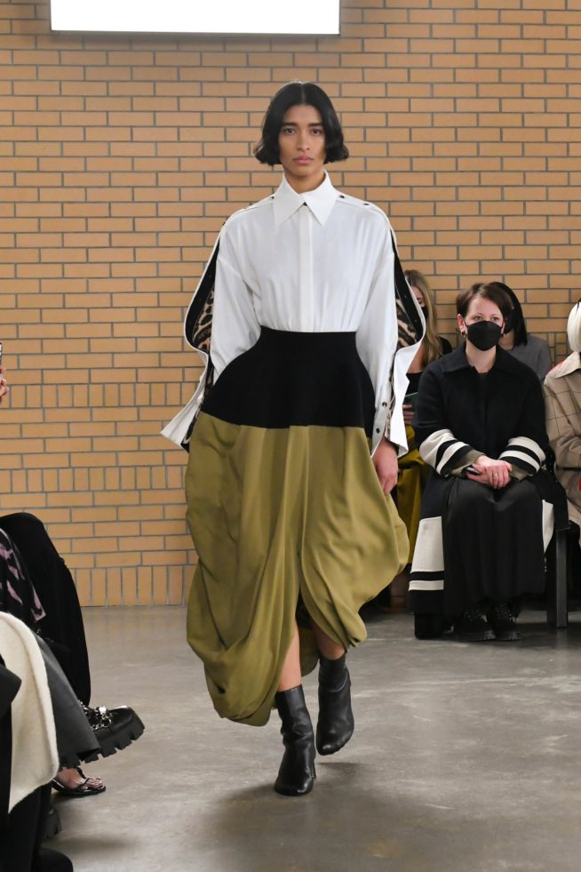 00005-proenzaschouler-fall-22-newyork-credit-jonasgustavasson