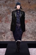 00014-raf-simons-fall-22-london-credit-brand