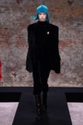 00027-raf-simons-fall-22-london-credit-brand