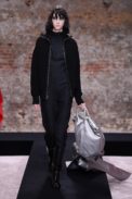 00029-raf-simons-fall-22-london-credit-brand