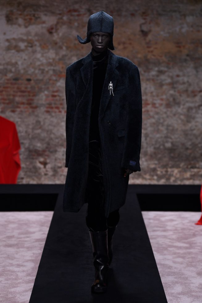00034-raf-simons-fall-22-london-credit-brand