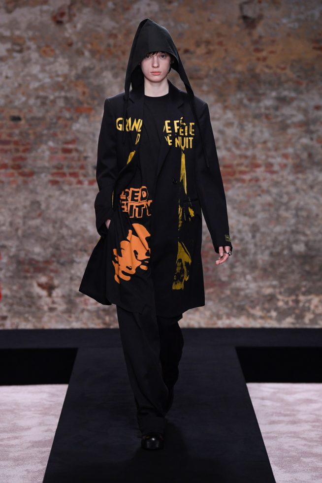 00035-raf-simons-fall-22-london-credit-brand