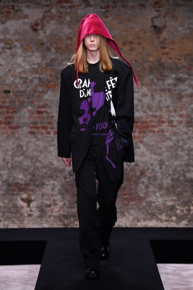 00036-raf-simons-fall-22-london-credit-brand