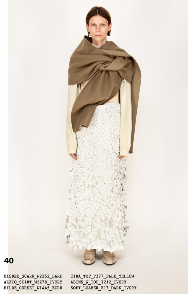 00040-the-row-fall-2022-new-york-credit-brand