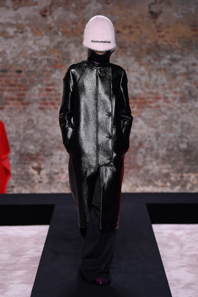 00050-raf-simons-fall-22-london-credit-brand